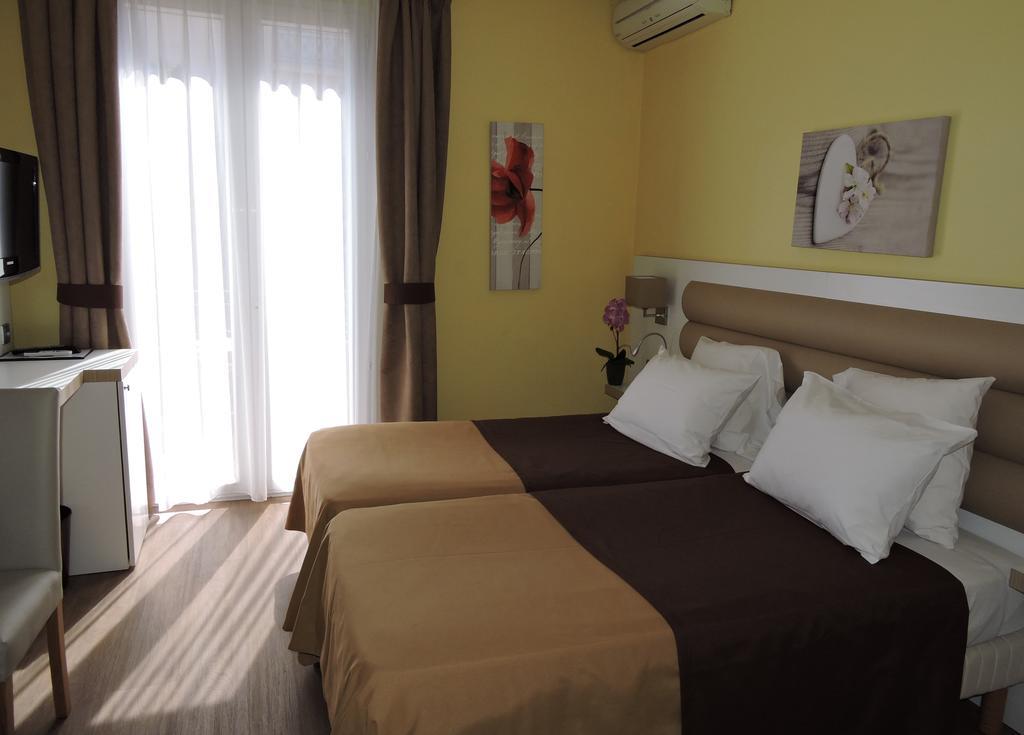 Hotel Regina Cannes Esterno foto