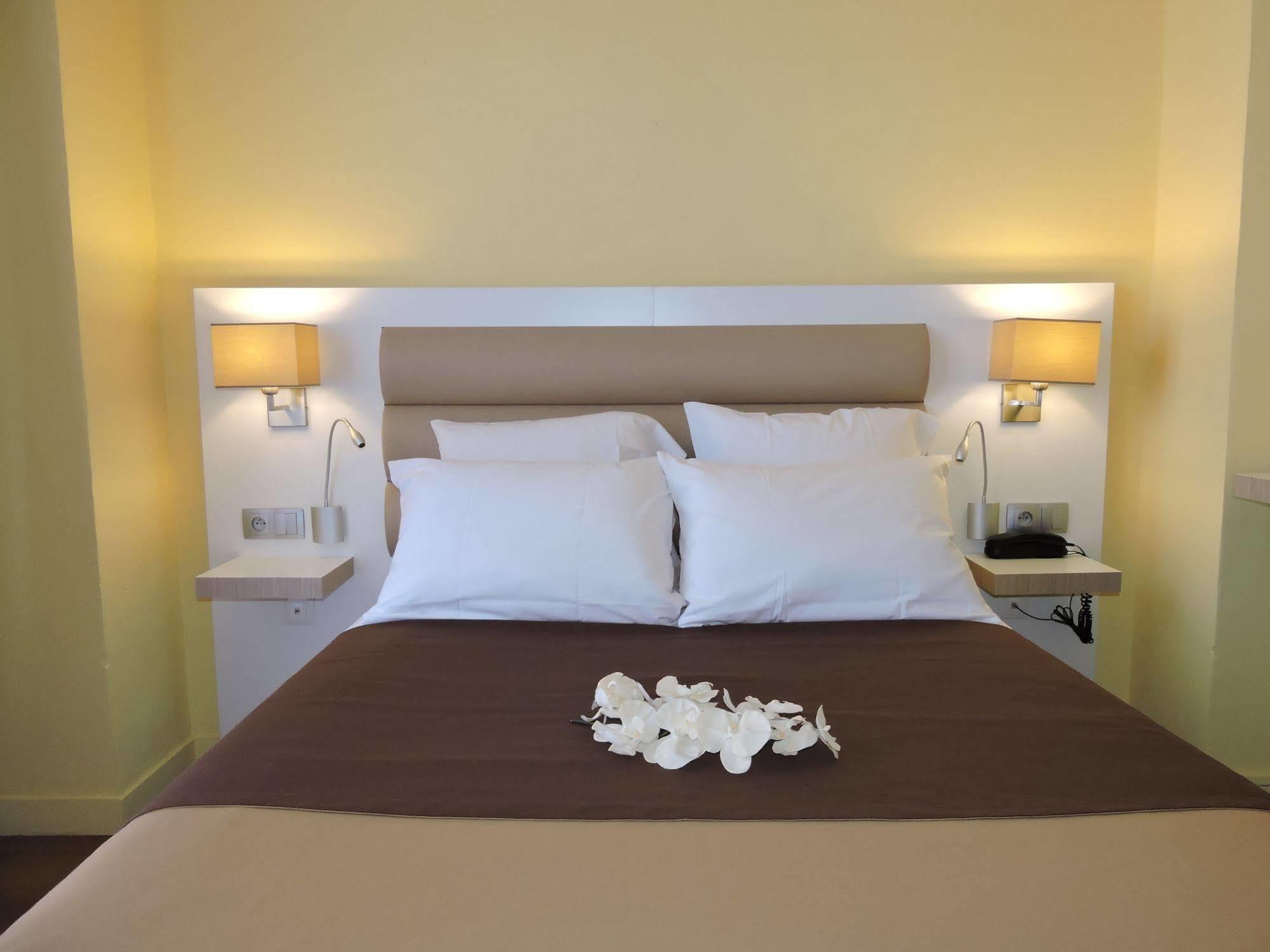 Hotel Regina Cannes Esterno foto