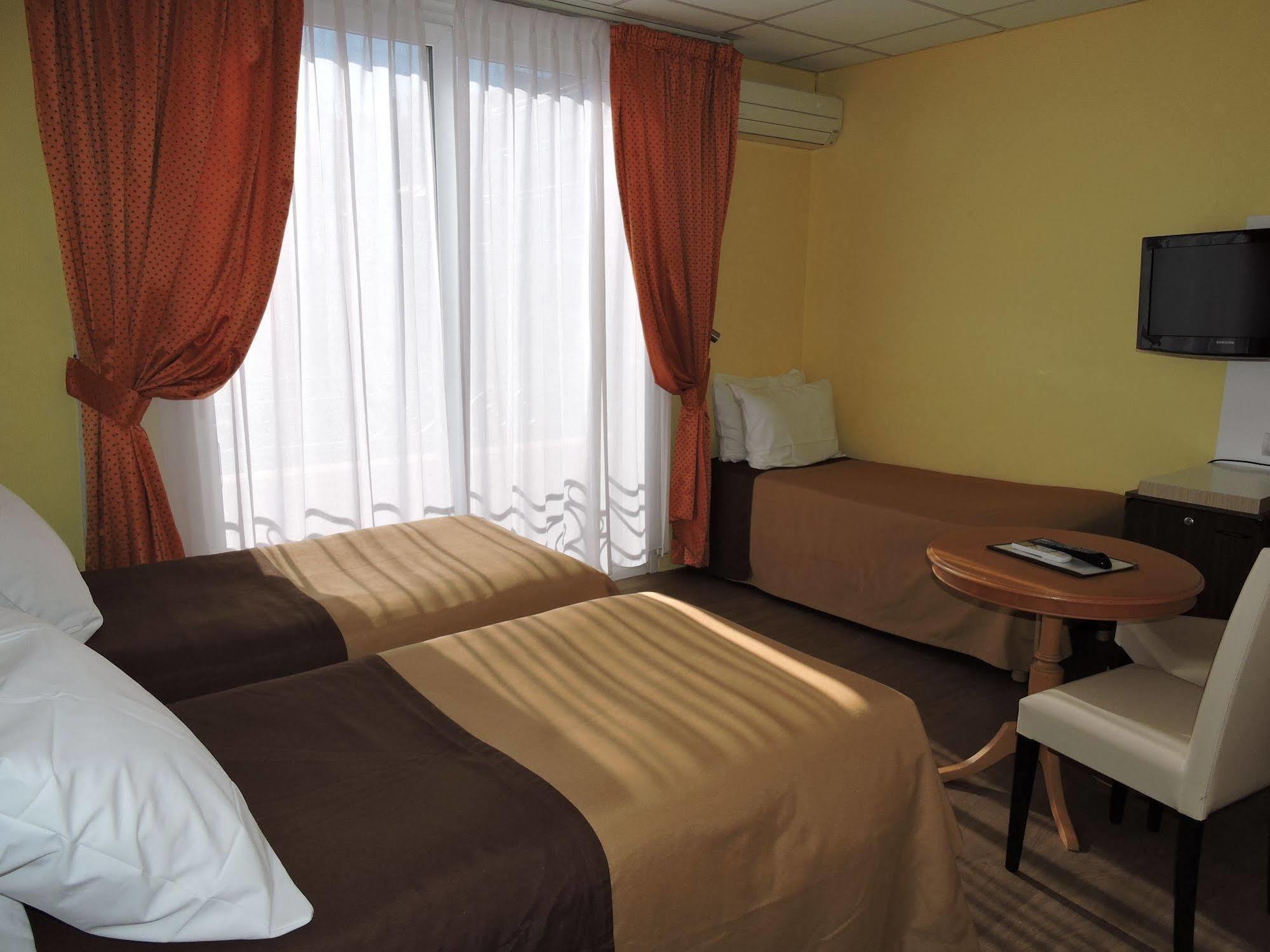 Hotel Regina Cannes Esterno foto
