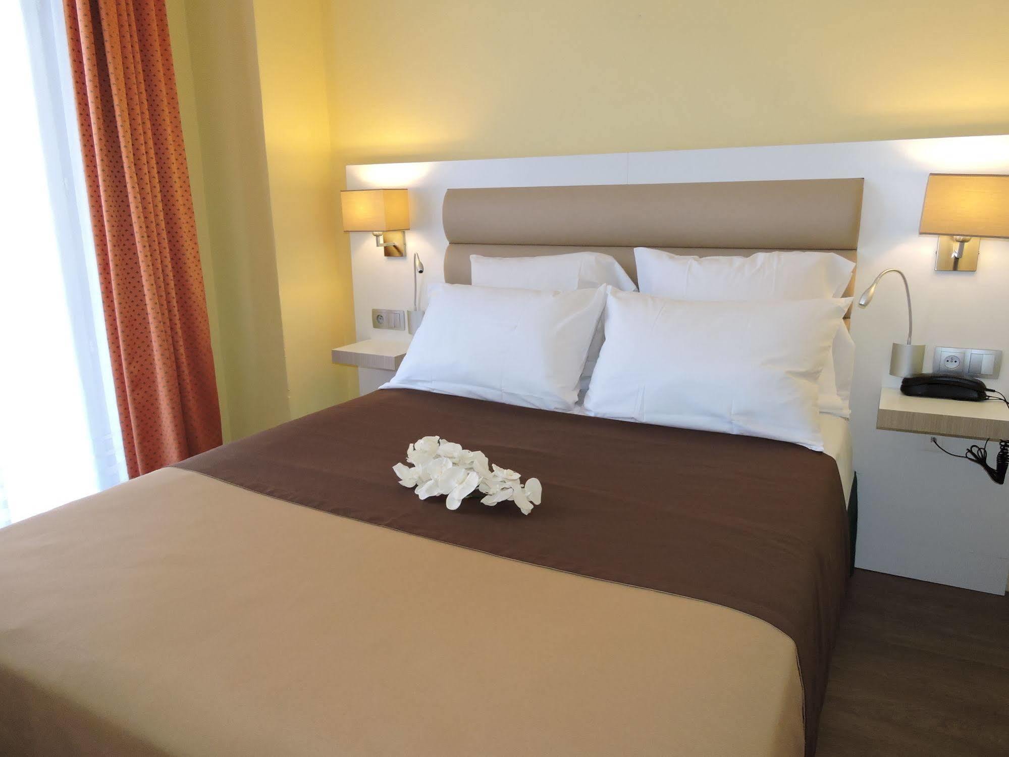Hotel Regina Cannes Esterno foto